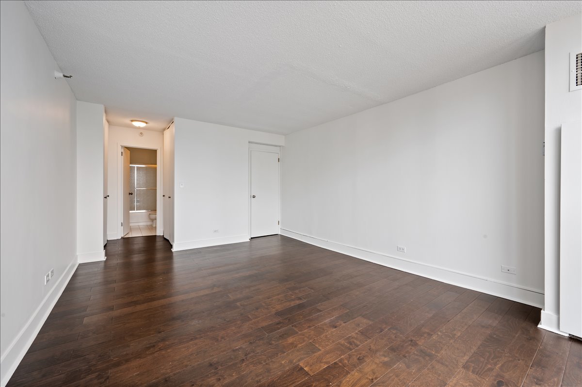 10 E ONTARIO Street Unit: 4602
