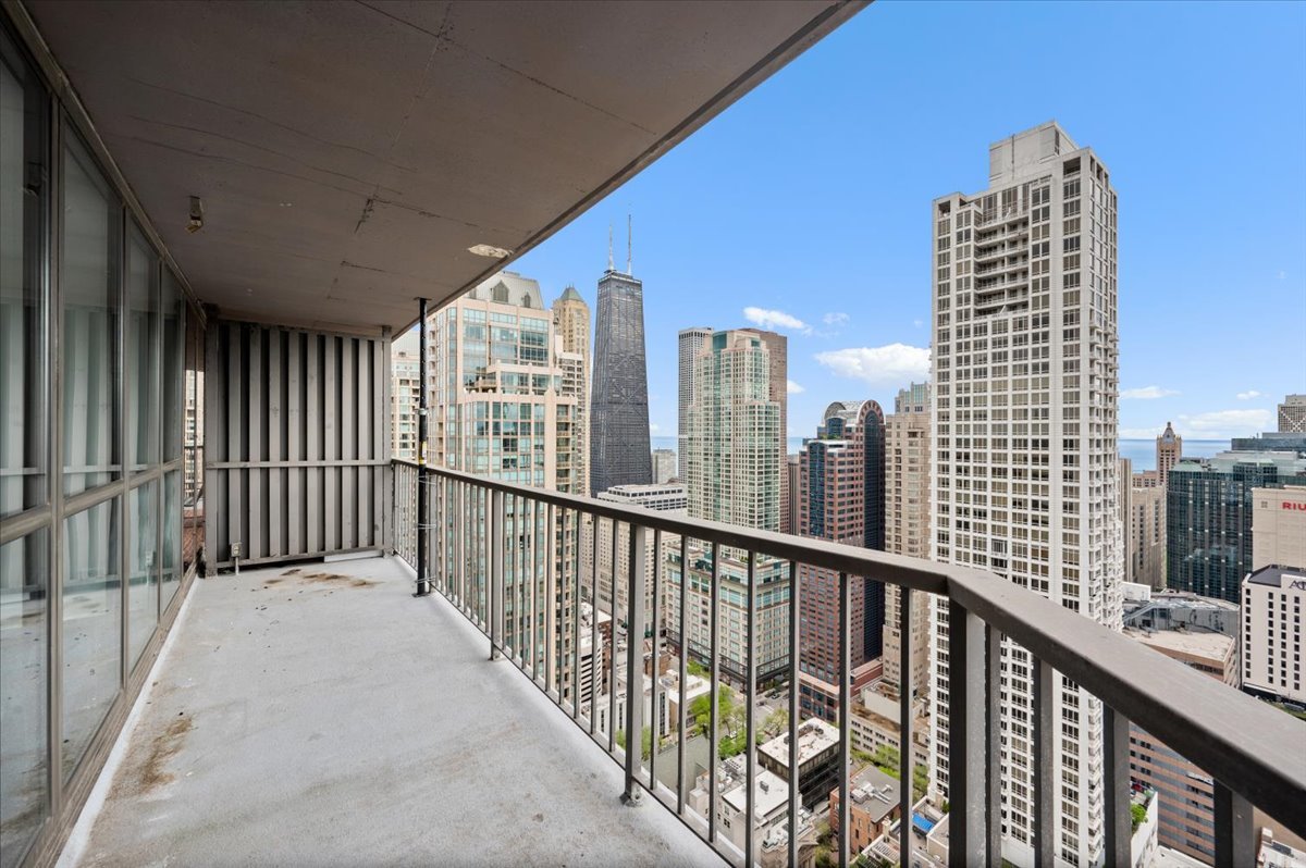 10 E ONTARIO Street Unit: 4602