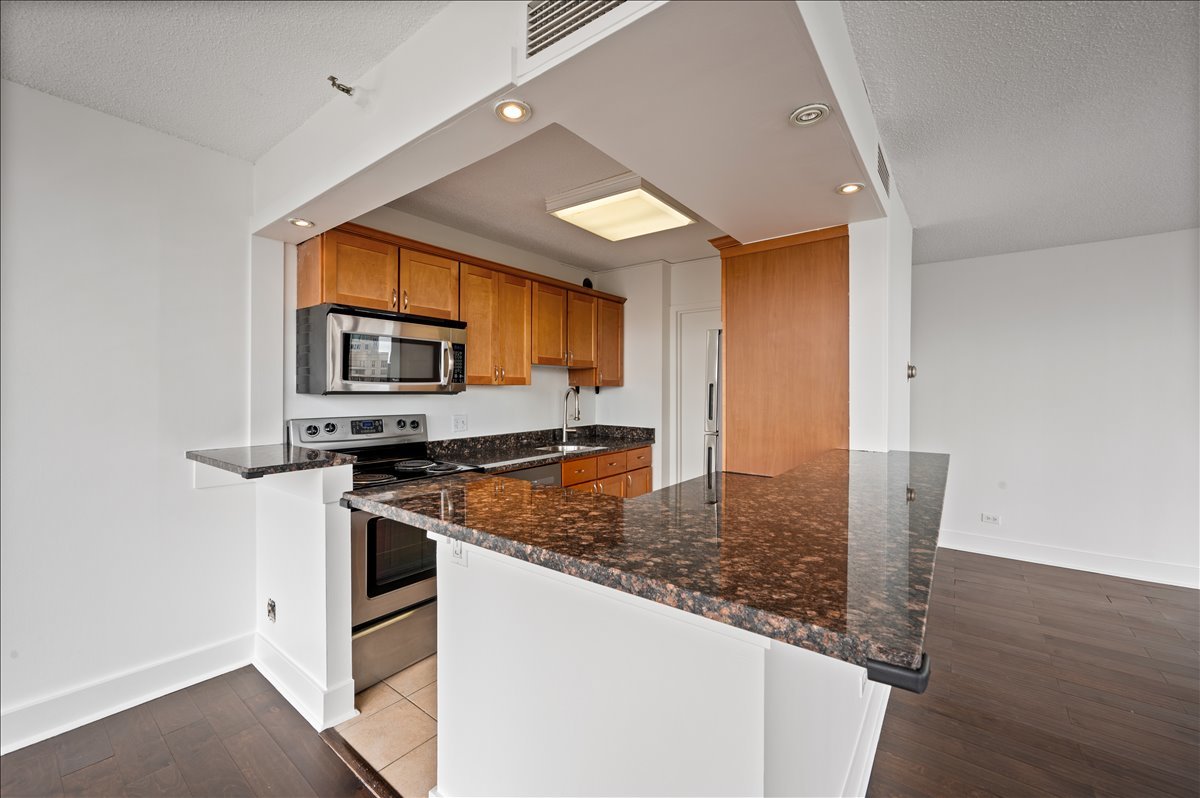10 E ONTARIO Street Unit: 4602