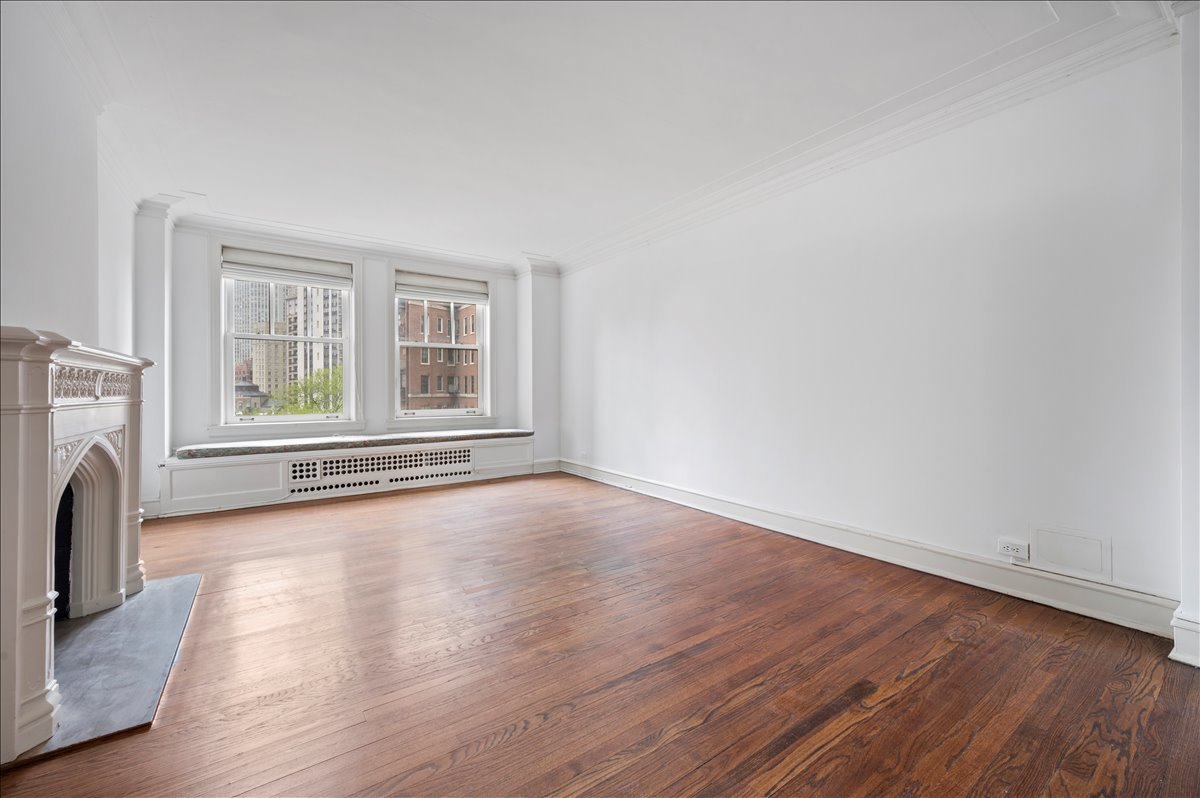 2440 N Lakeview Avenue Unit: 6C