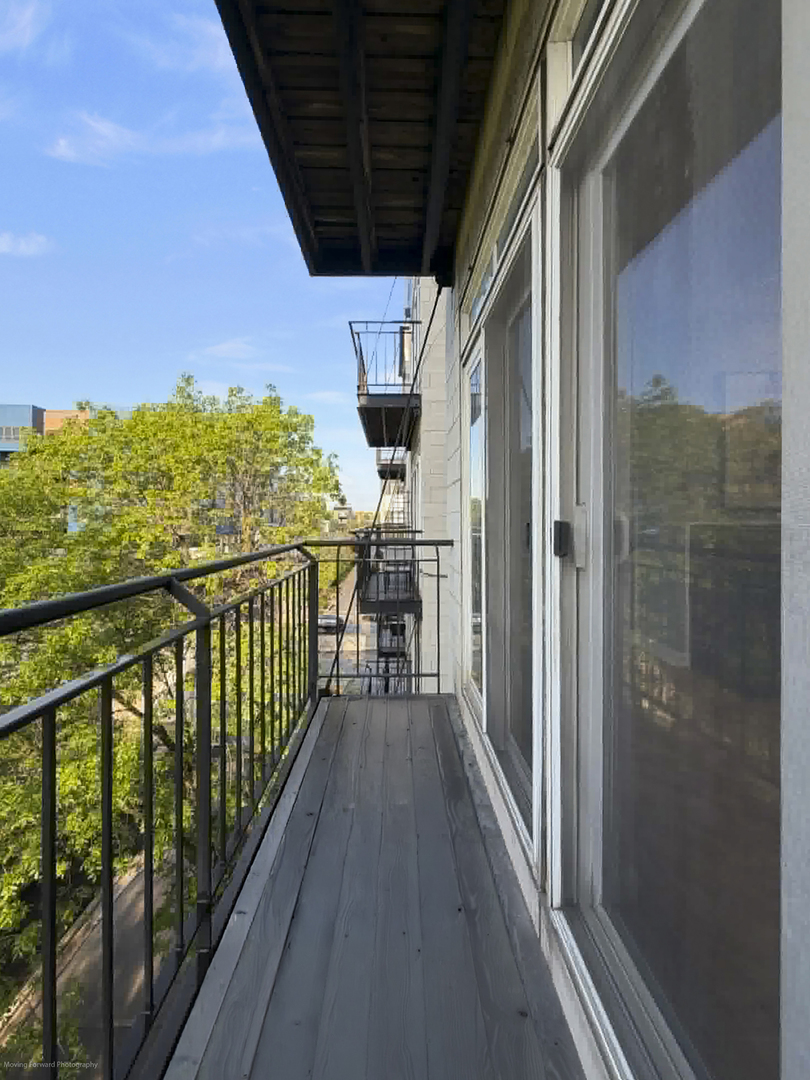 2352 W Bloomingdale Avenue Unit: 3W