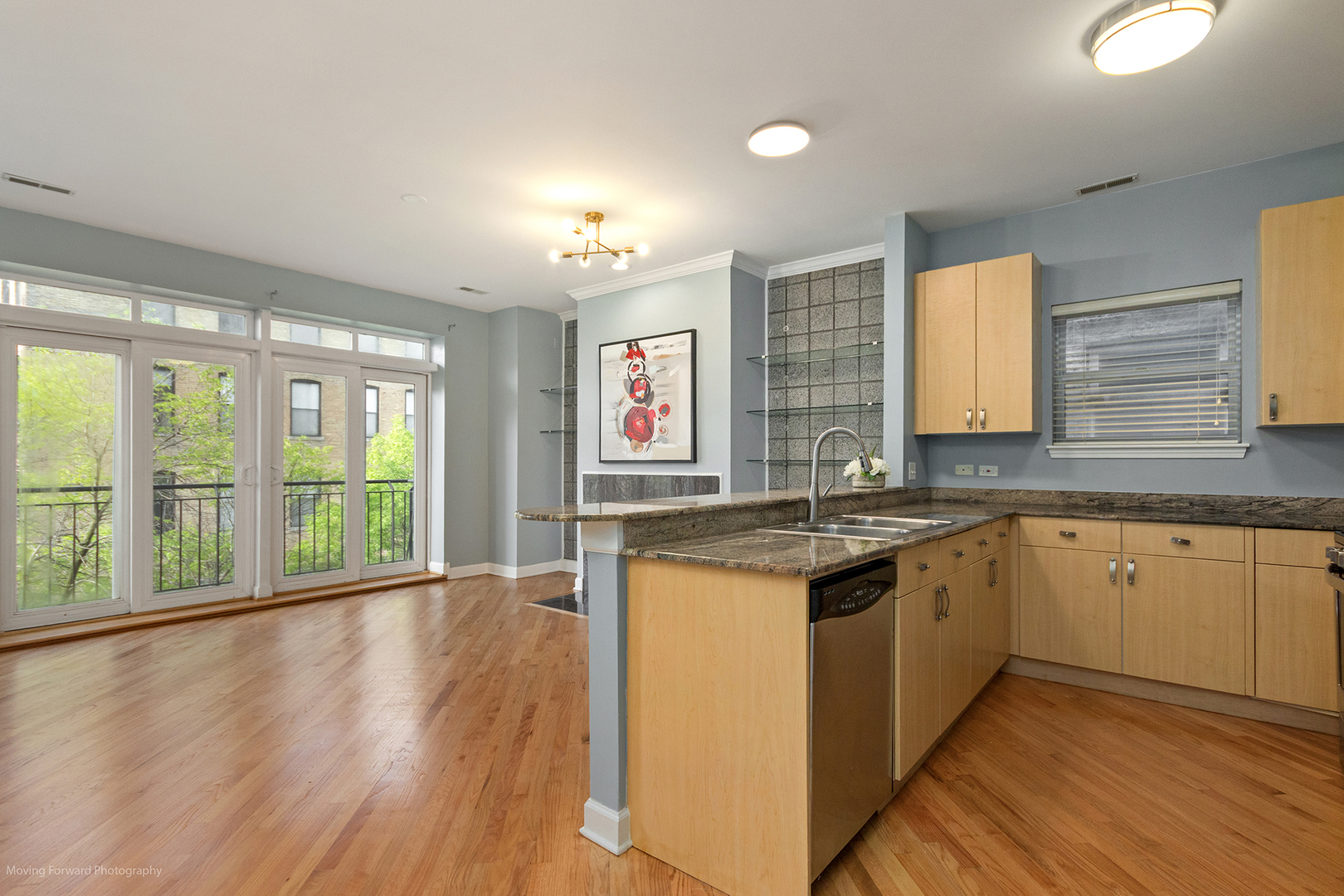 2352 W Bloomingdale Avenue Unit: 3W