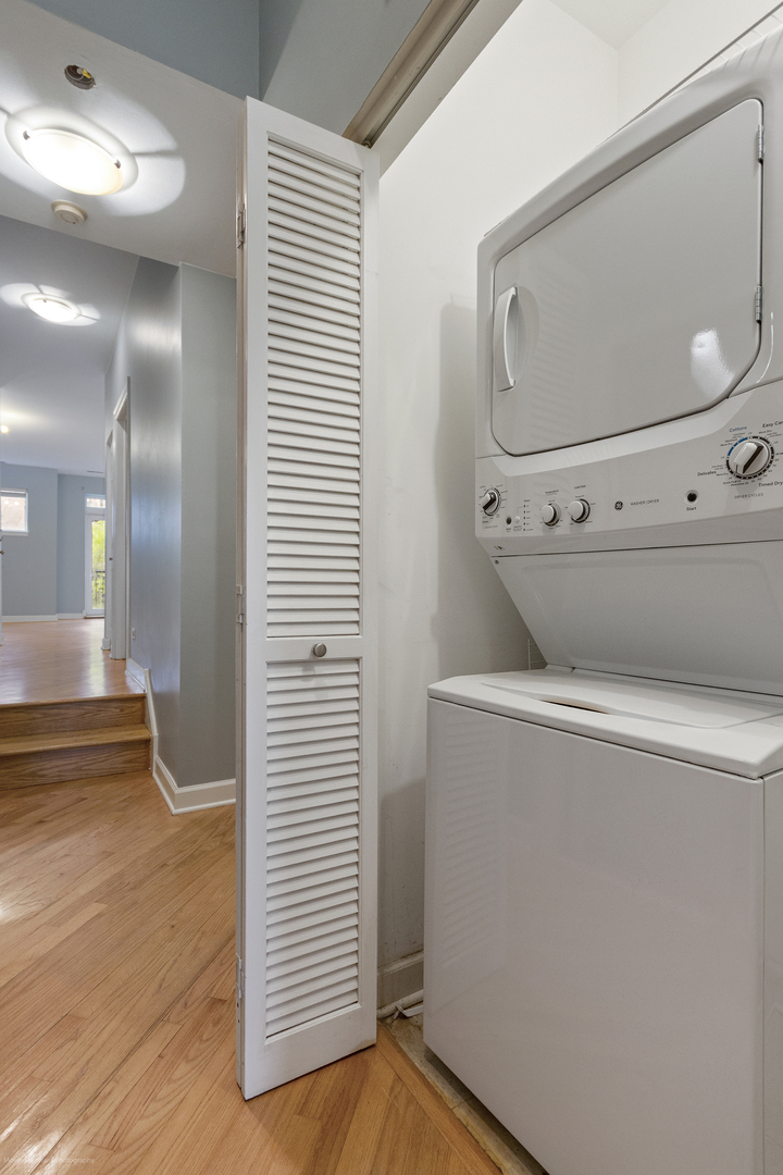 2352 W Bloomingdale Avenue Unit: 3W