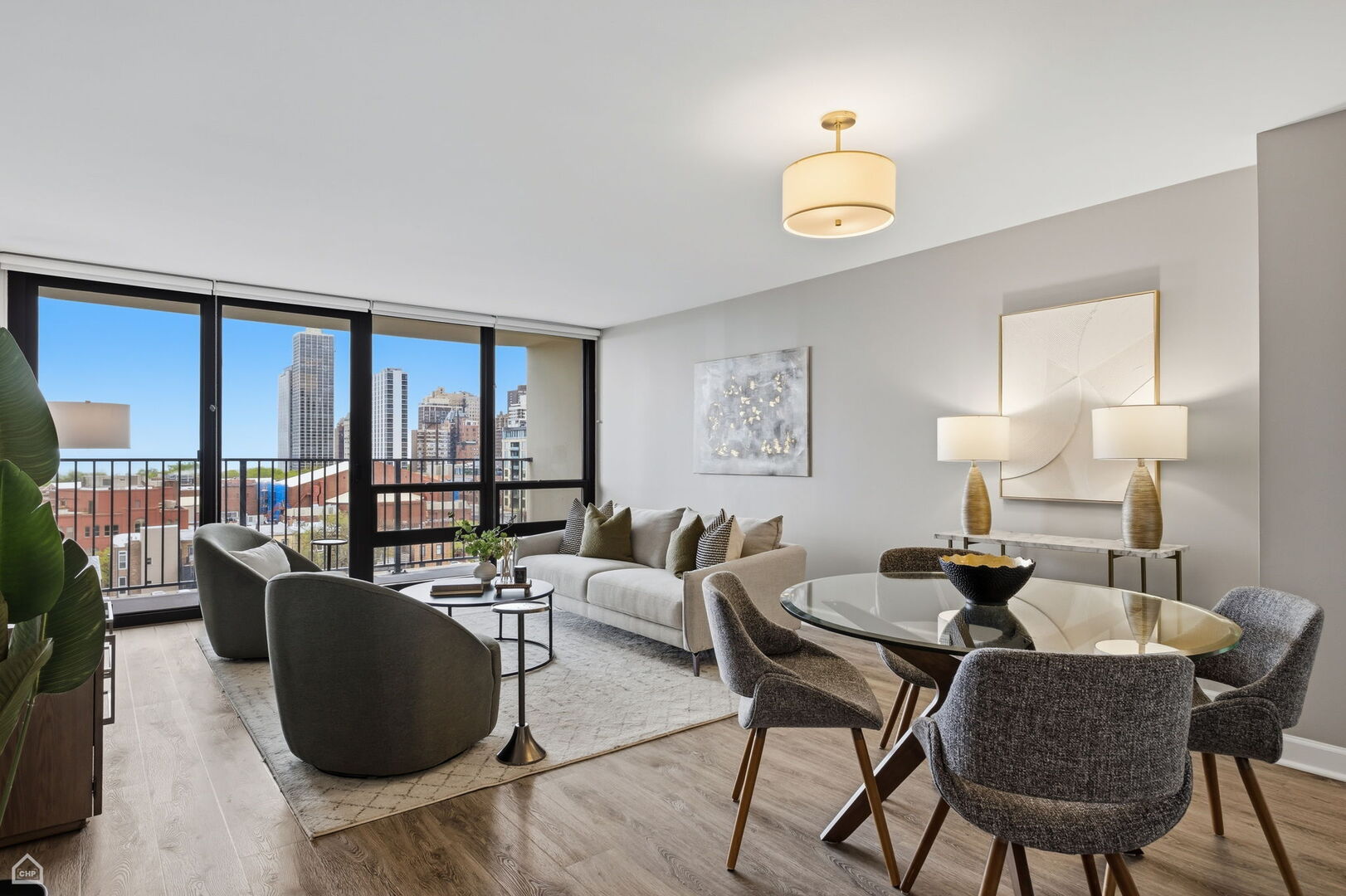 1636 N Wells Street Unit: 1011