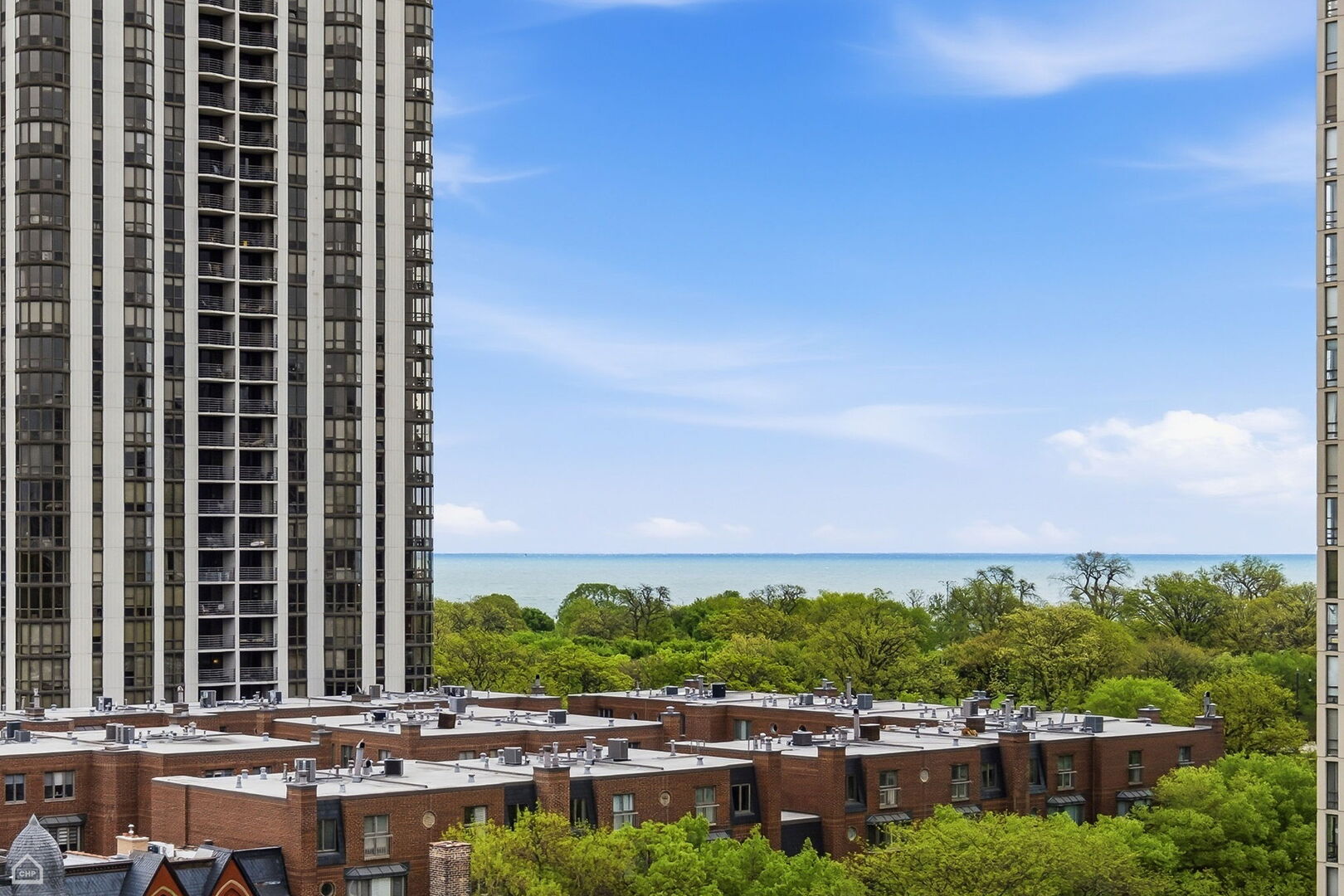 1636 N Wells Street Unit: 1011