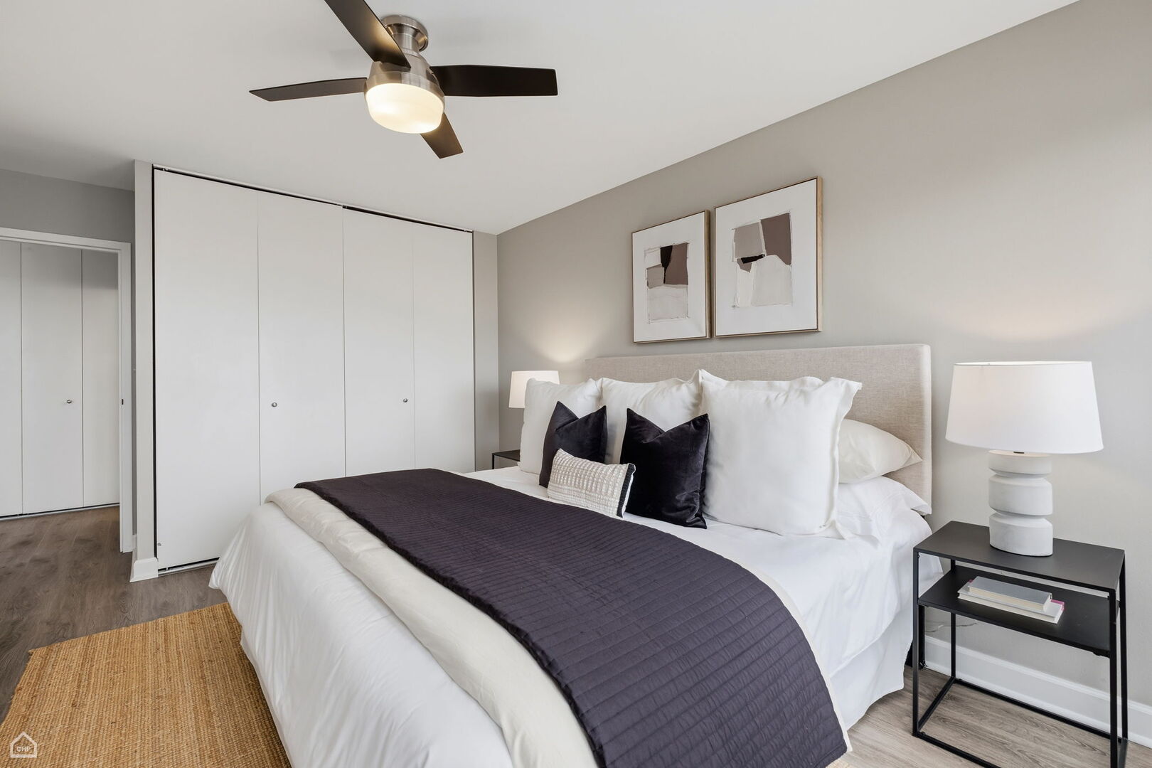 1636 N Wells Street Unit: 1011