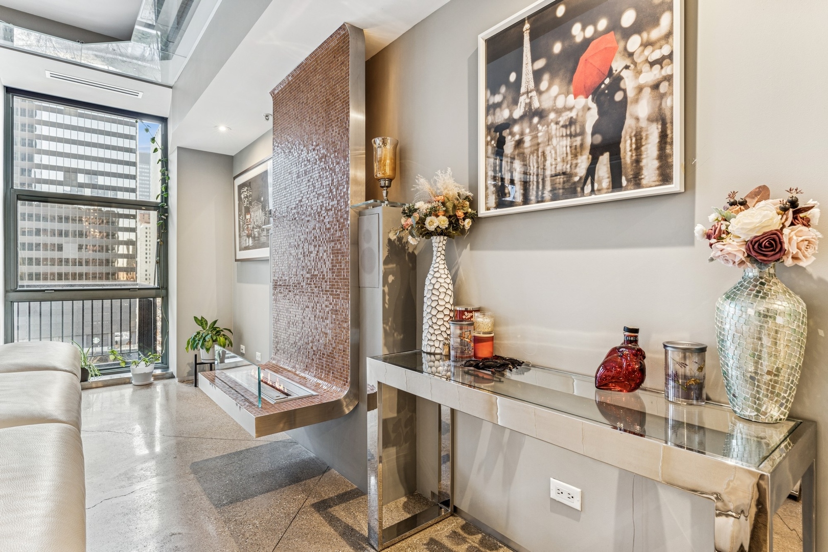 165 N Canal Street Unit: 723