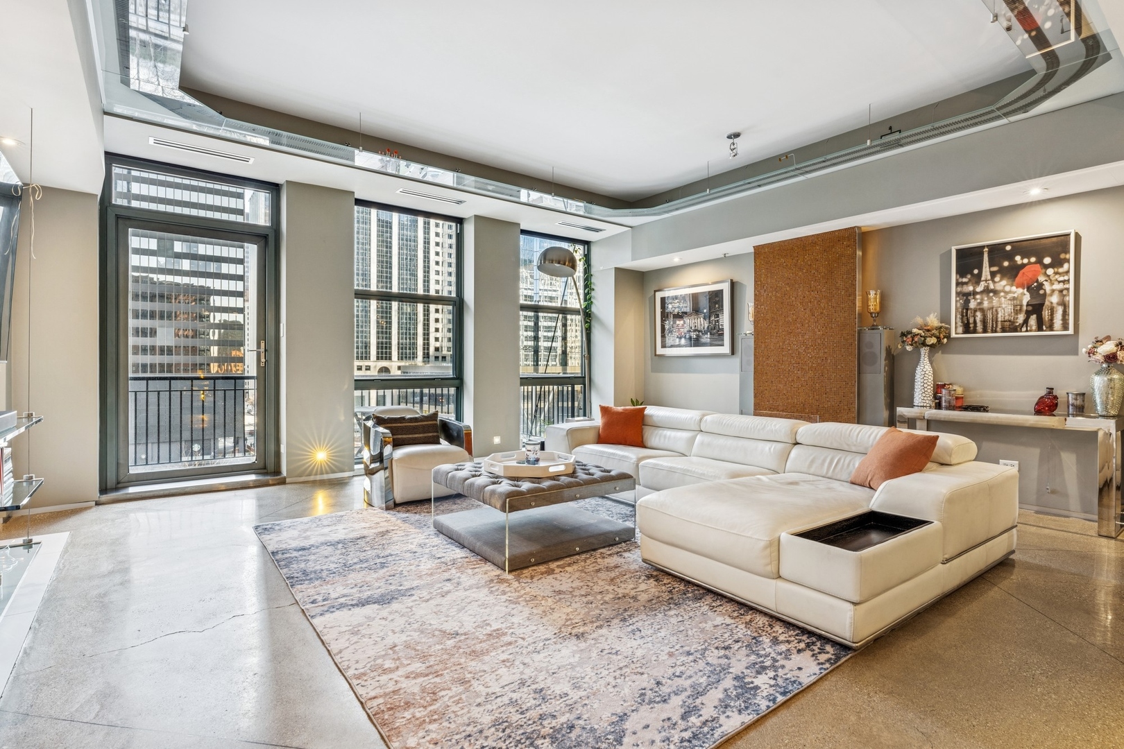 165 N Canal Street Unit: 723