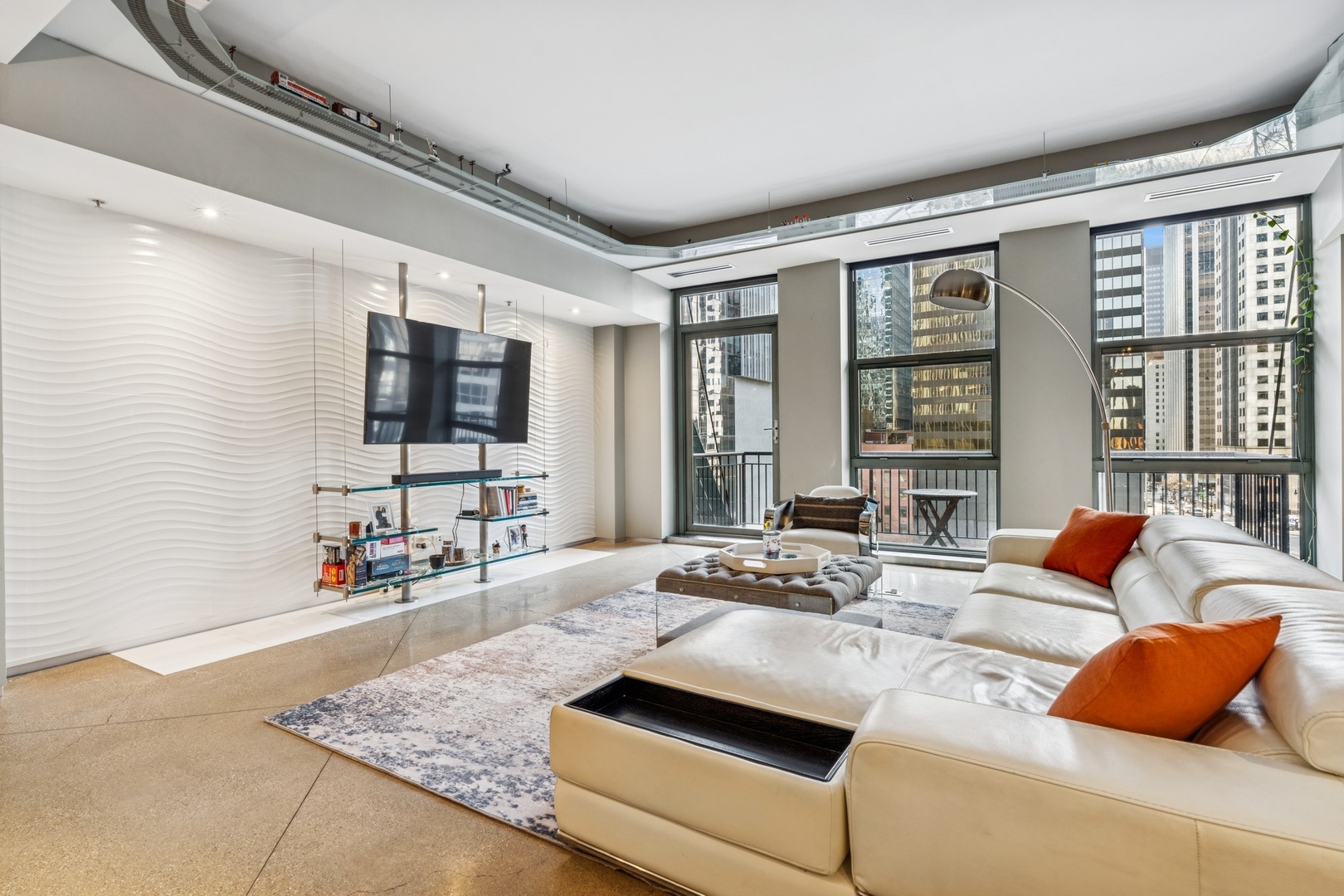 165 N Canal Street Unit: 723
