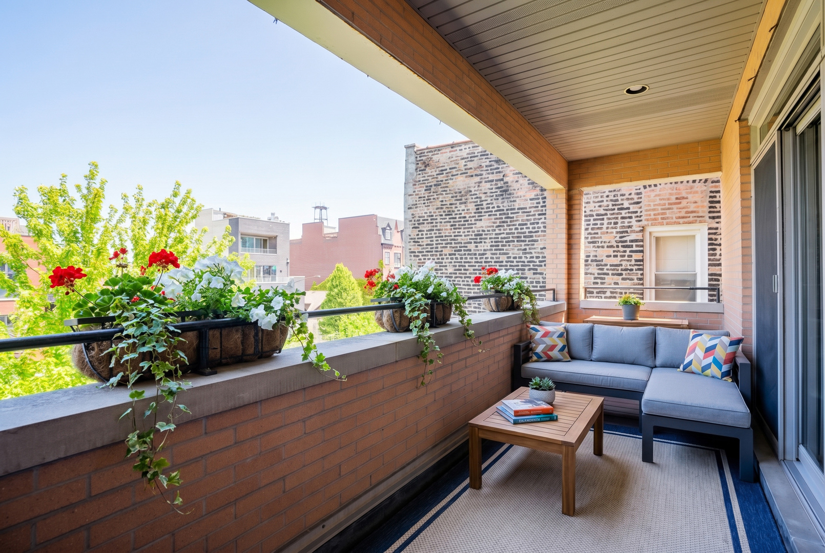 1425 W Grand Avenue Unit: 3E