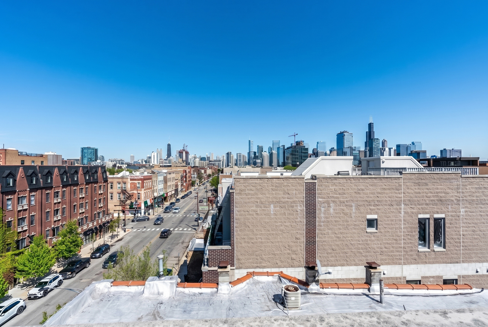 1425 W Grand Avenue Unit: 3E