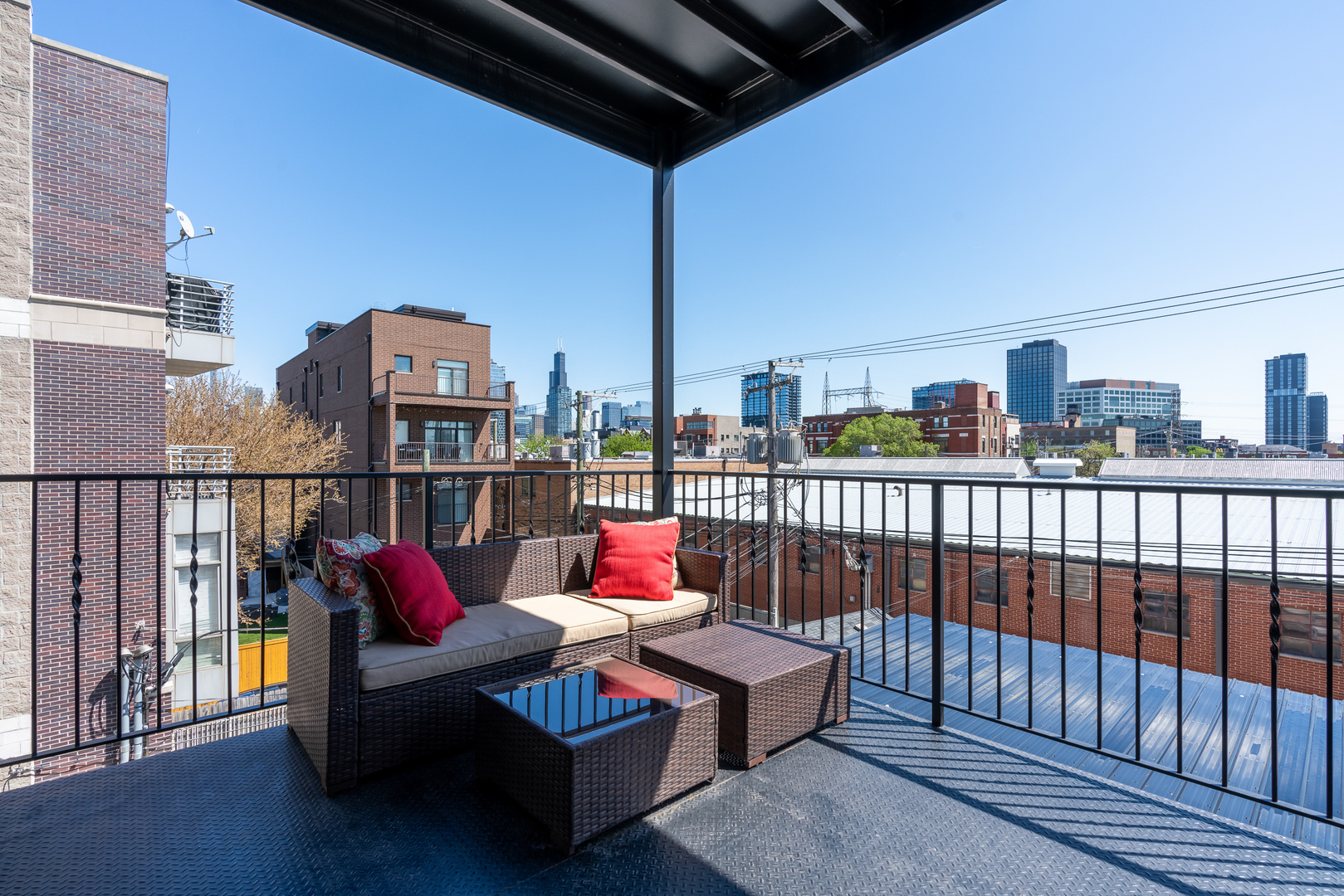 1425 W Grand Avenue Unit: 3E