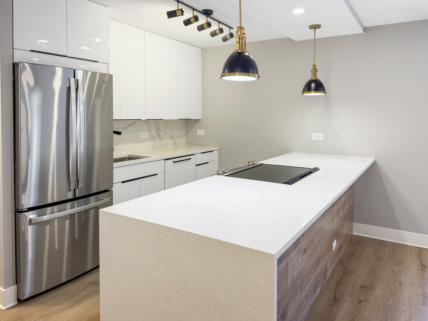 1355 N Sandburg Terrace Unit: 206D