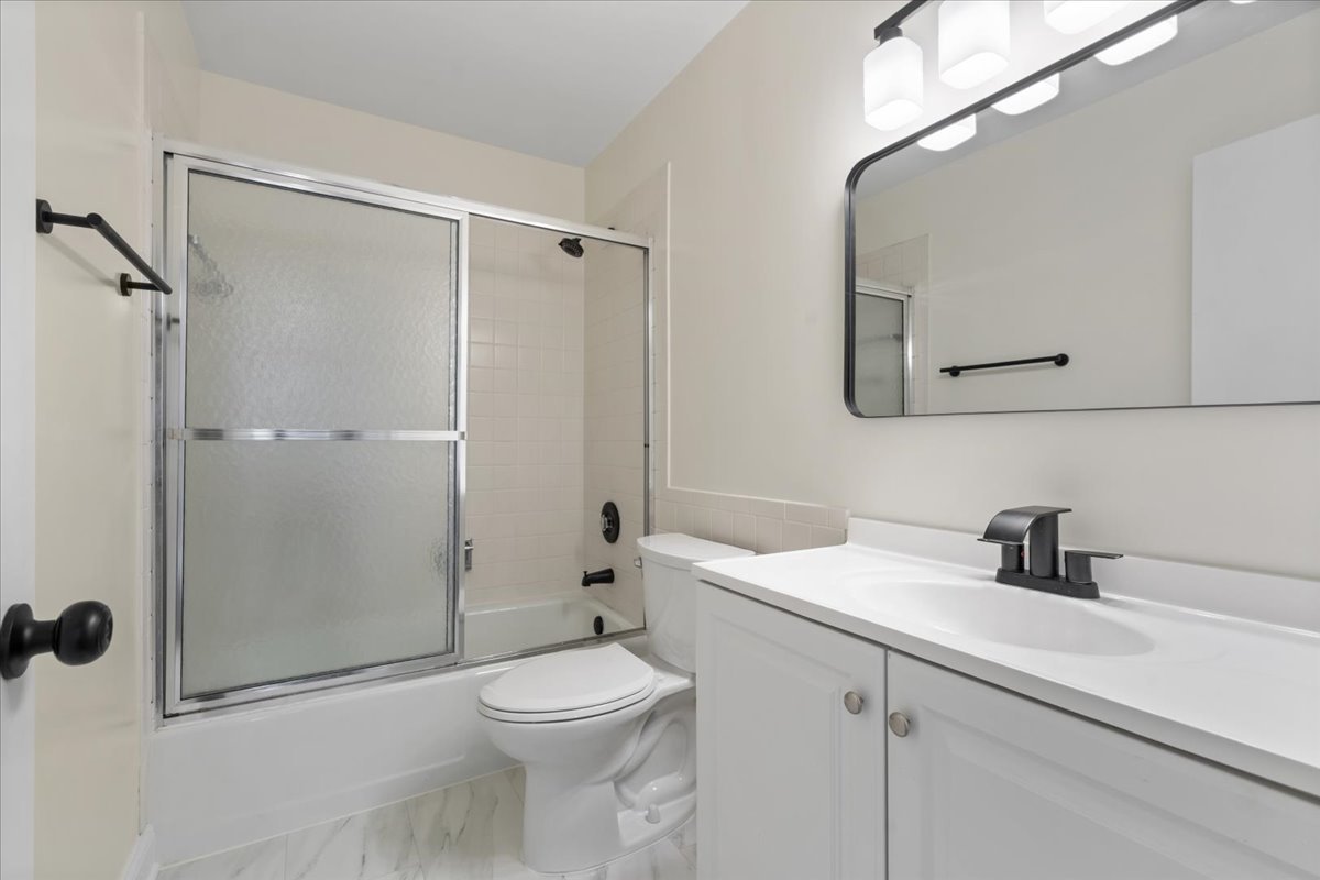 1500 OAK Avenue Unit: 4C