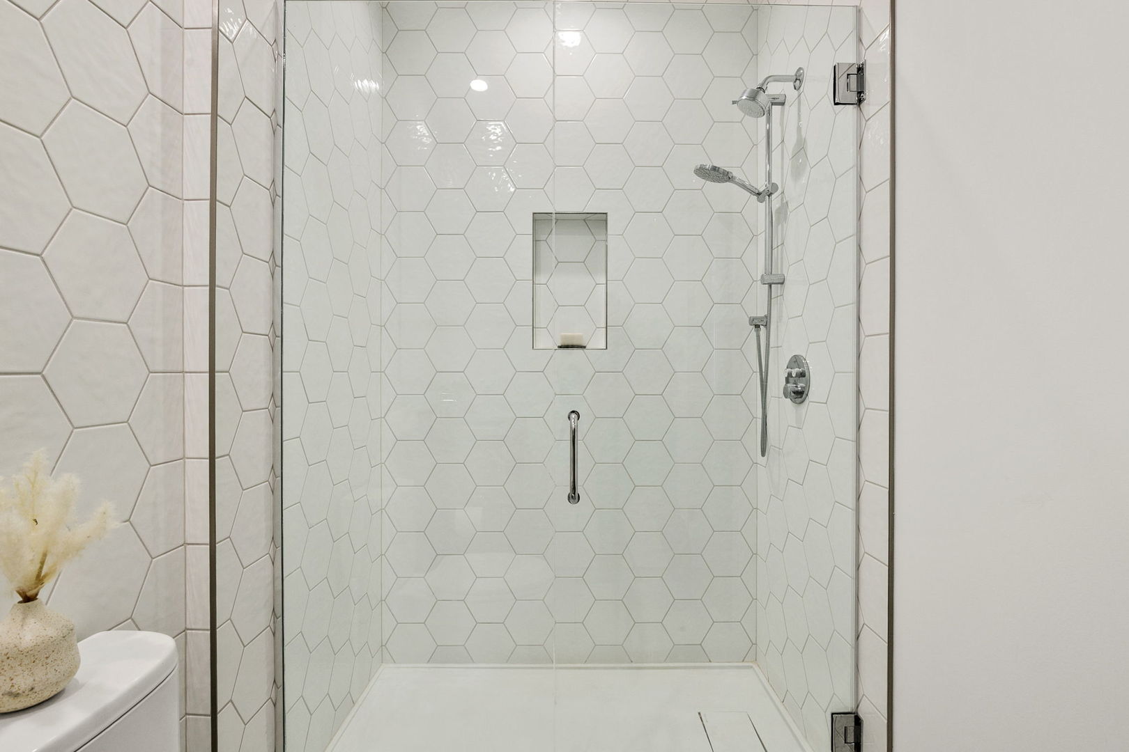 323 S Racine Avenue Unit: 6C