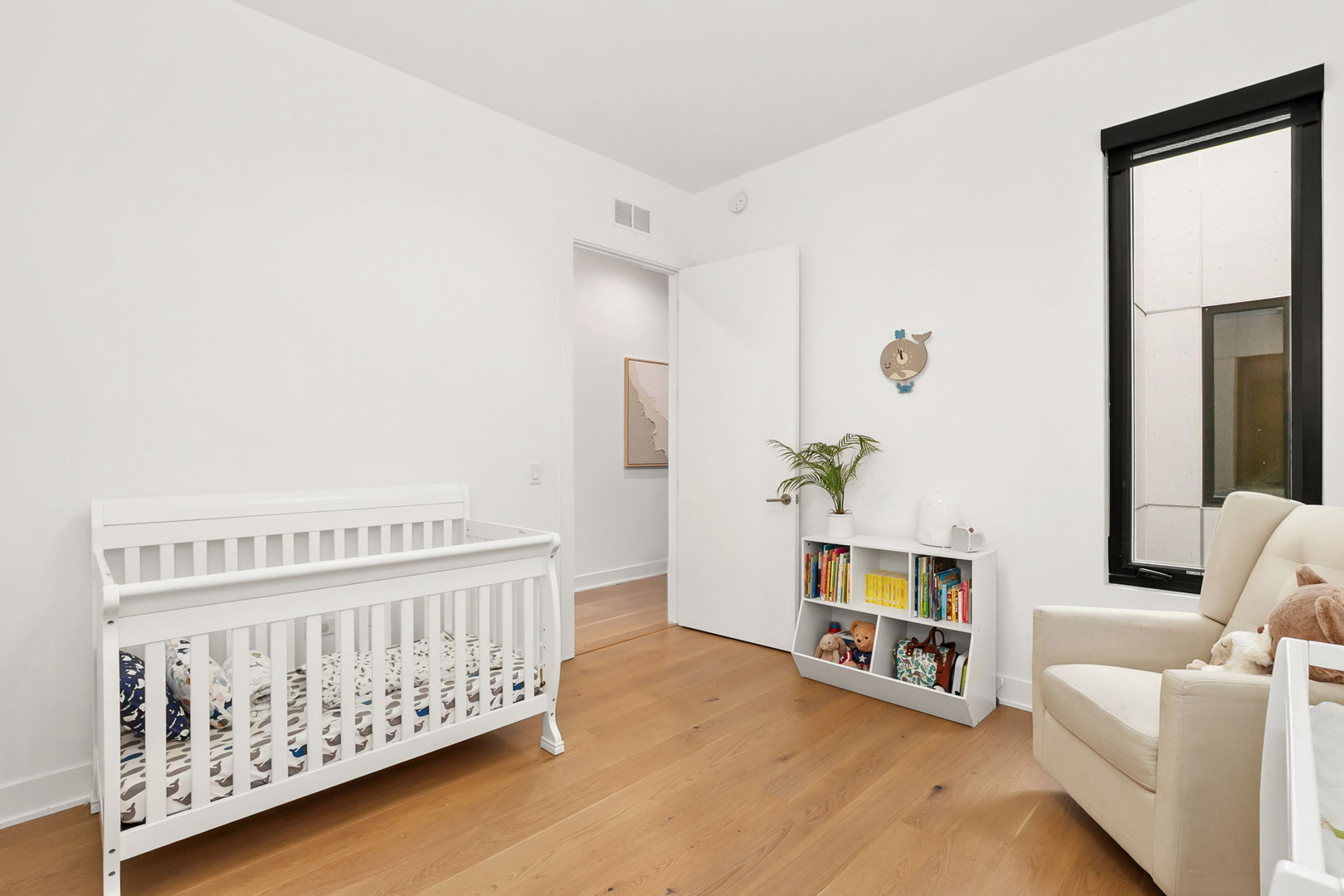 323 S Racine Avenue Unit: 6C