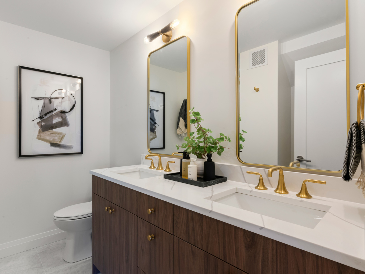 3700 N Lake Shore Drive Unit: 702