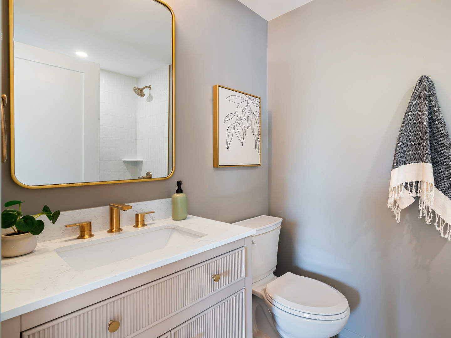 3700 N Lake Shore Drive Unit: 702