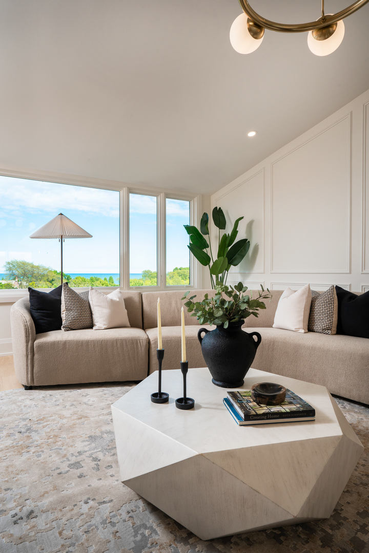 3700 N Lake Shore Drive Unit: 702