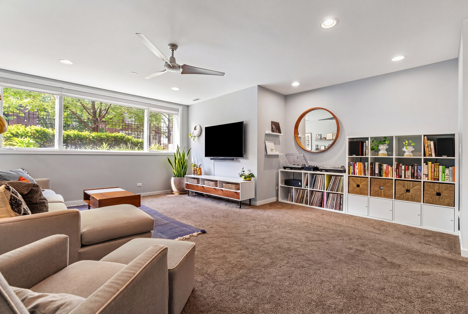 2324 W Huron Street Unit: 1E