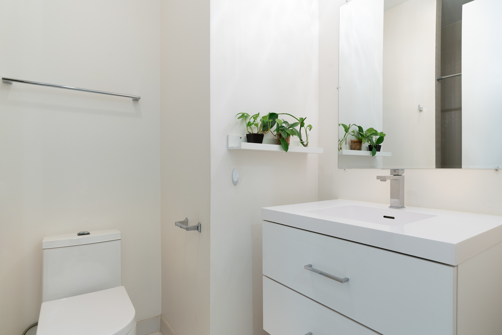 2324 W Huron Street Unit: 1E