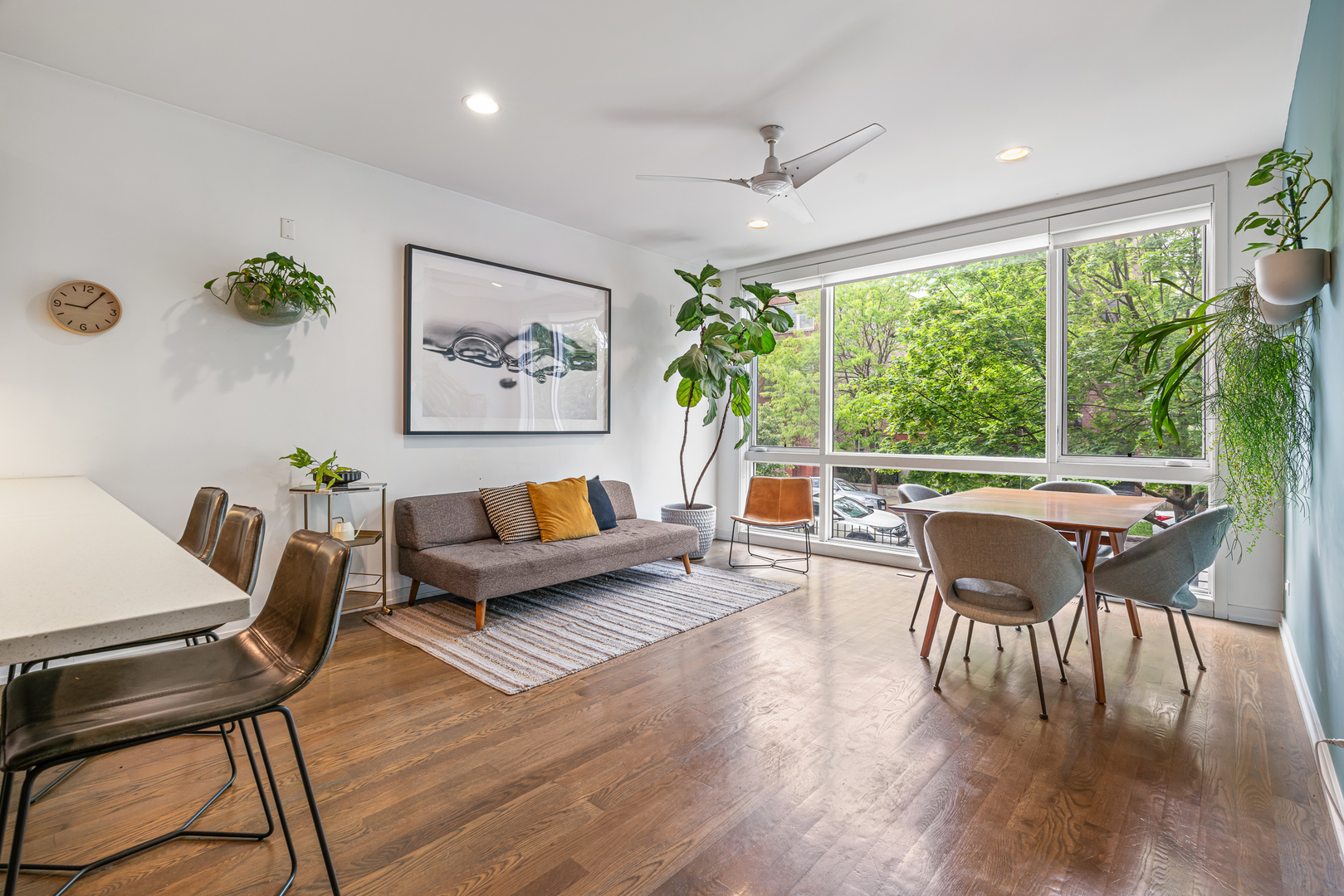 2324 W Huron Street Unit: 1E