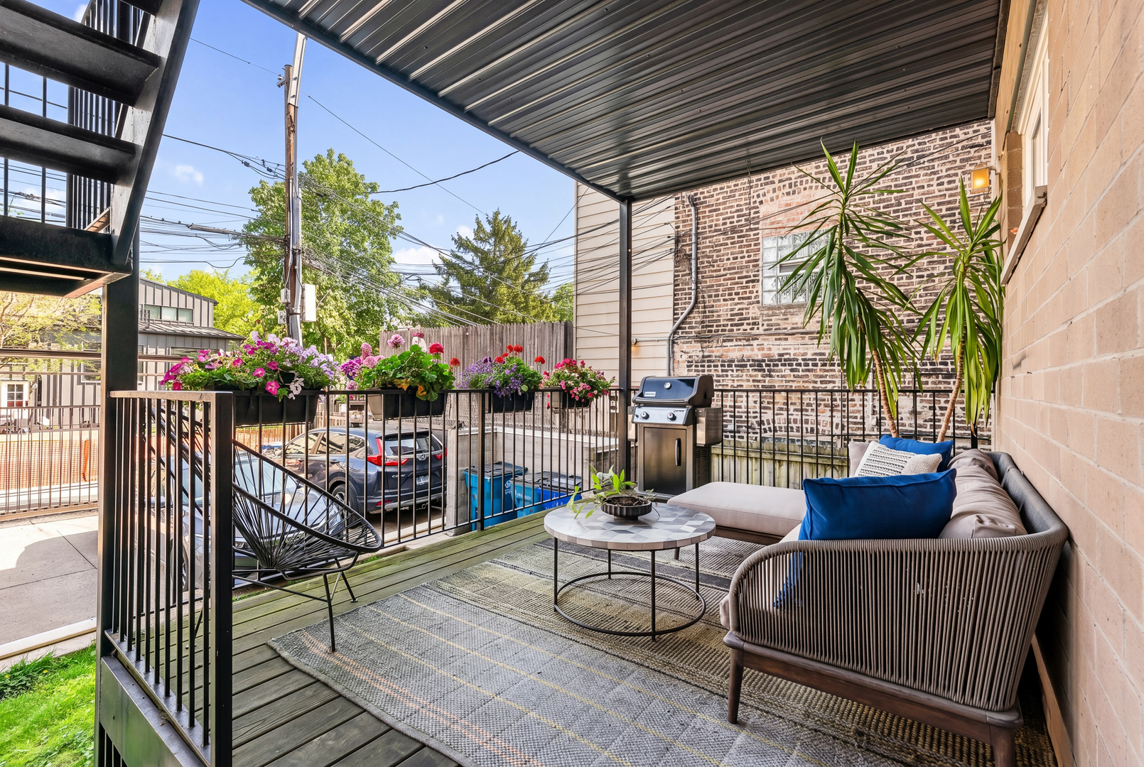 2324 W Huron Street Unit: 1E