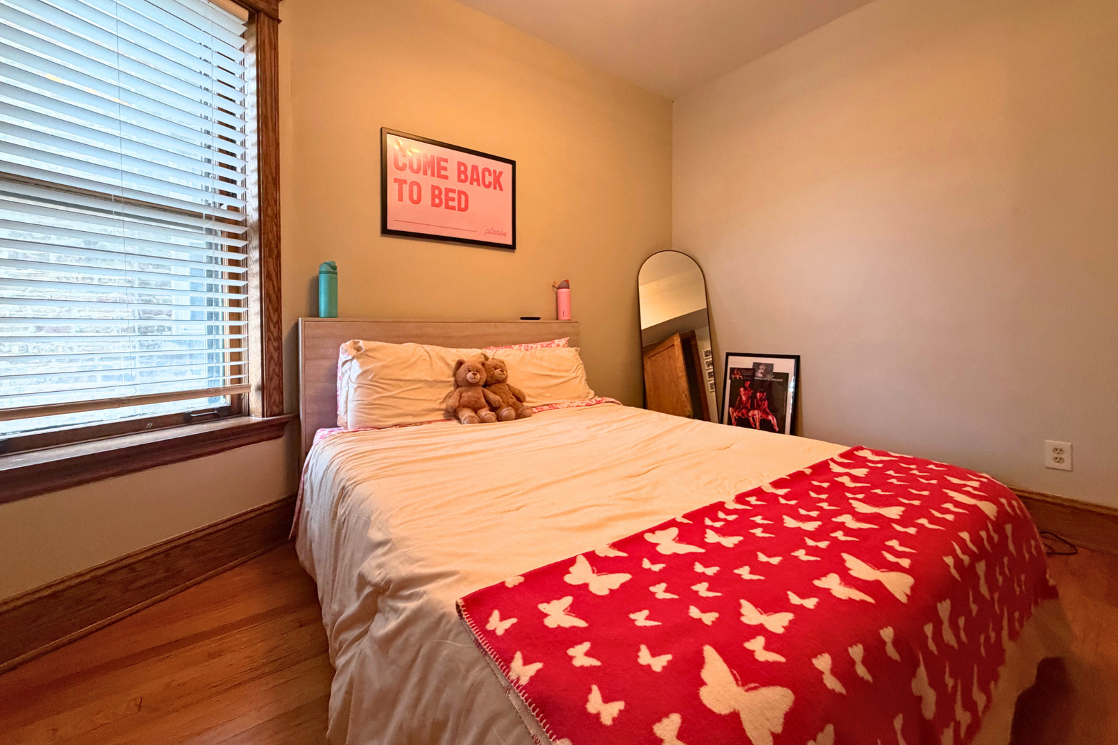 3727 N LAKEWOOD Avenue Unit: 2