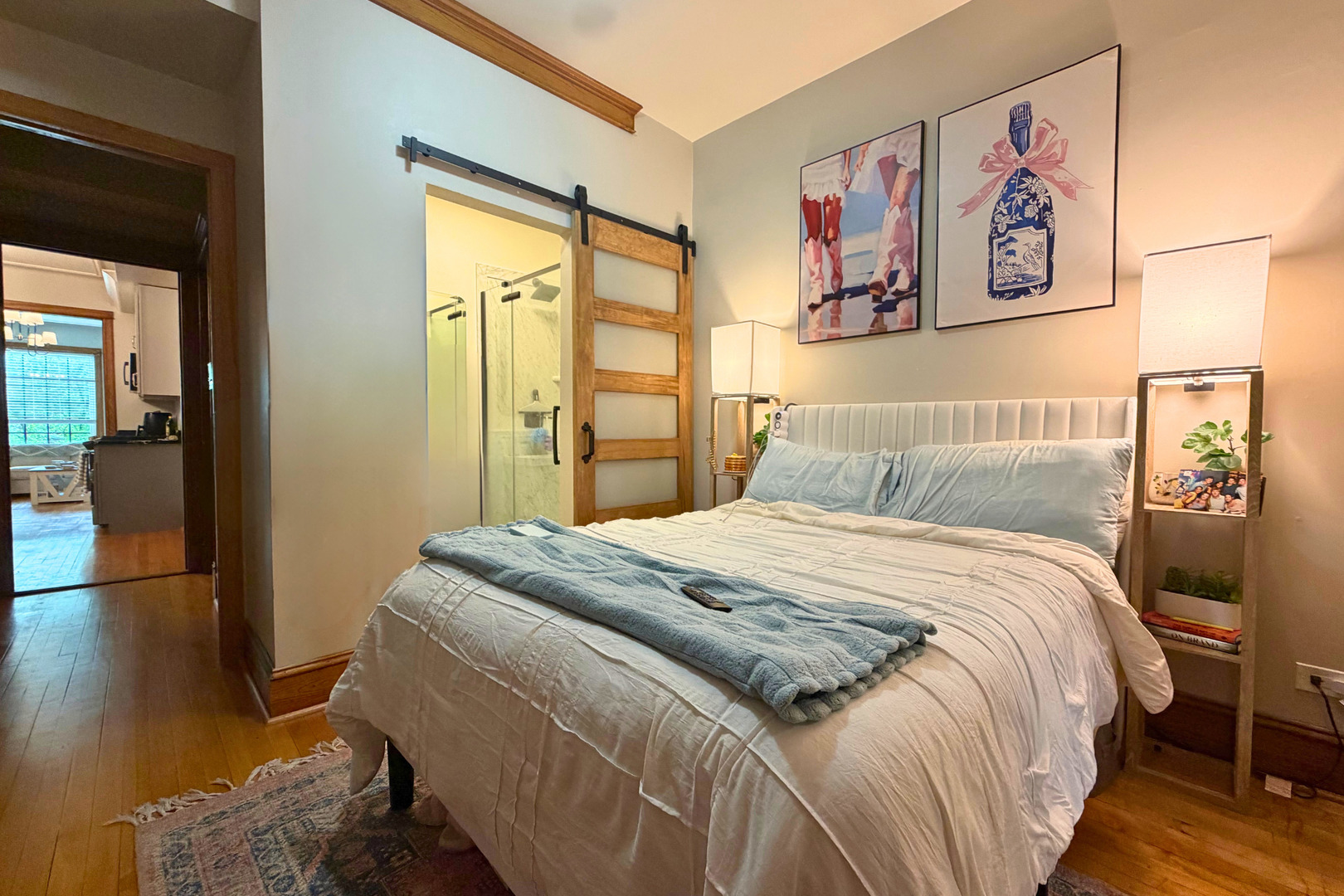 3727 N LAKEWOOD Avenue Unit: 2