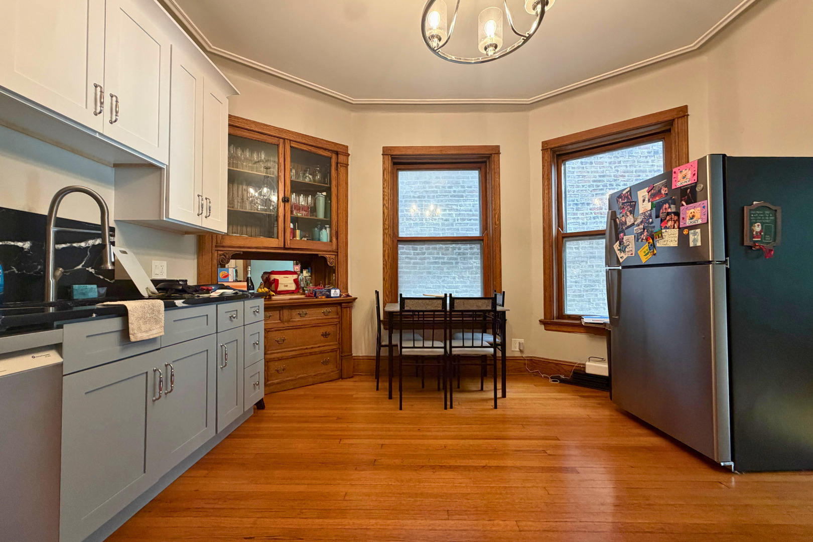 3727 N LAKEWOOD Avenue Unit: 2