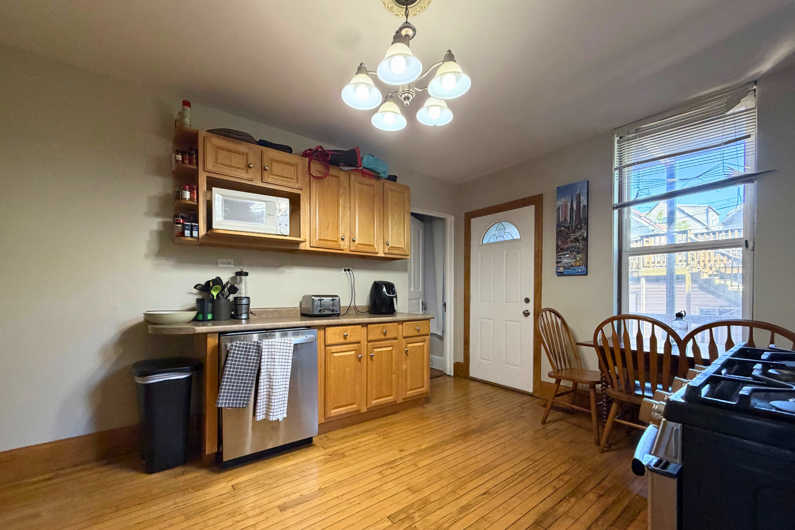 1016 W OAKDALE Avenue Unit: 1