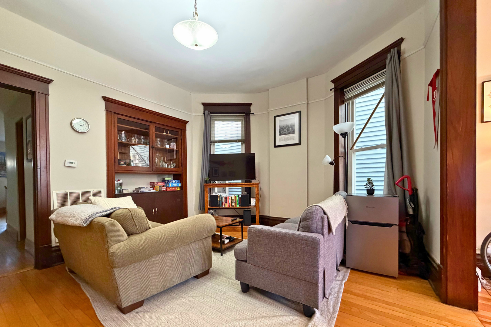 1016 W OAKDALE Avenue Unit: 1