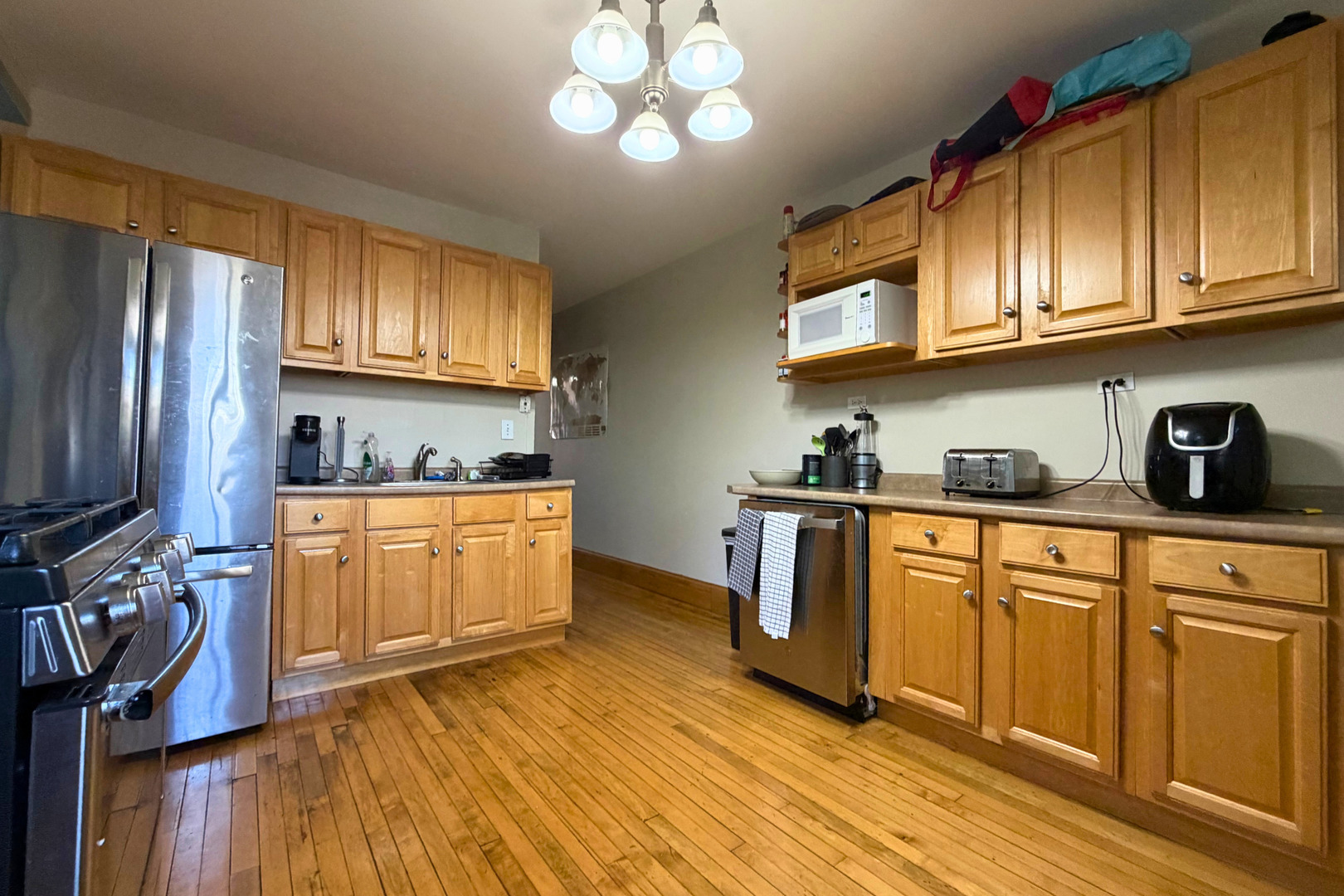 1016 W OAKDALE Avenue Unit: 1