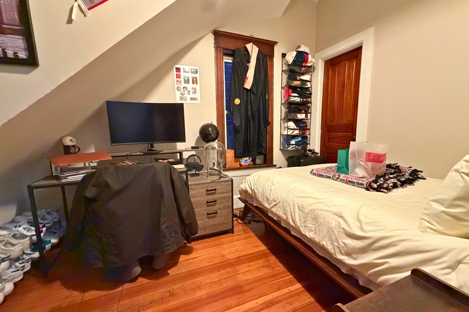 1016 W OAKDALE Avenue Unit: 1