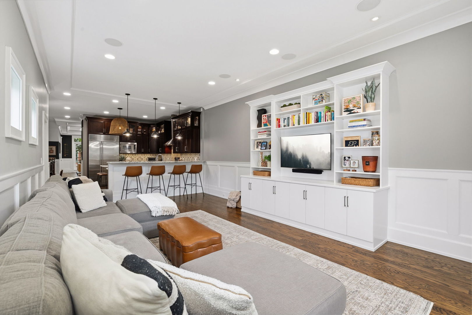 2717 N Racine Avenue Unit: 1