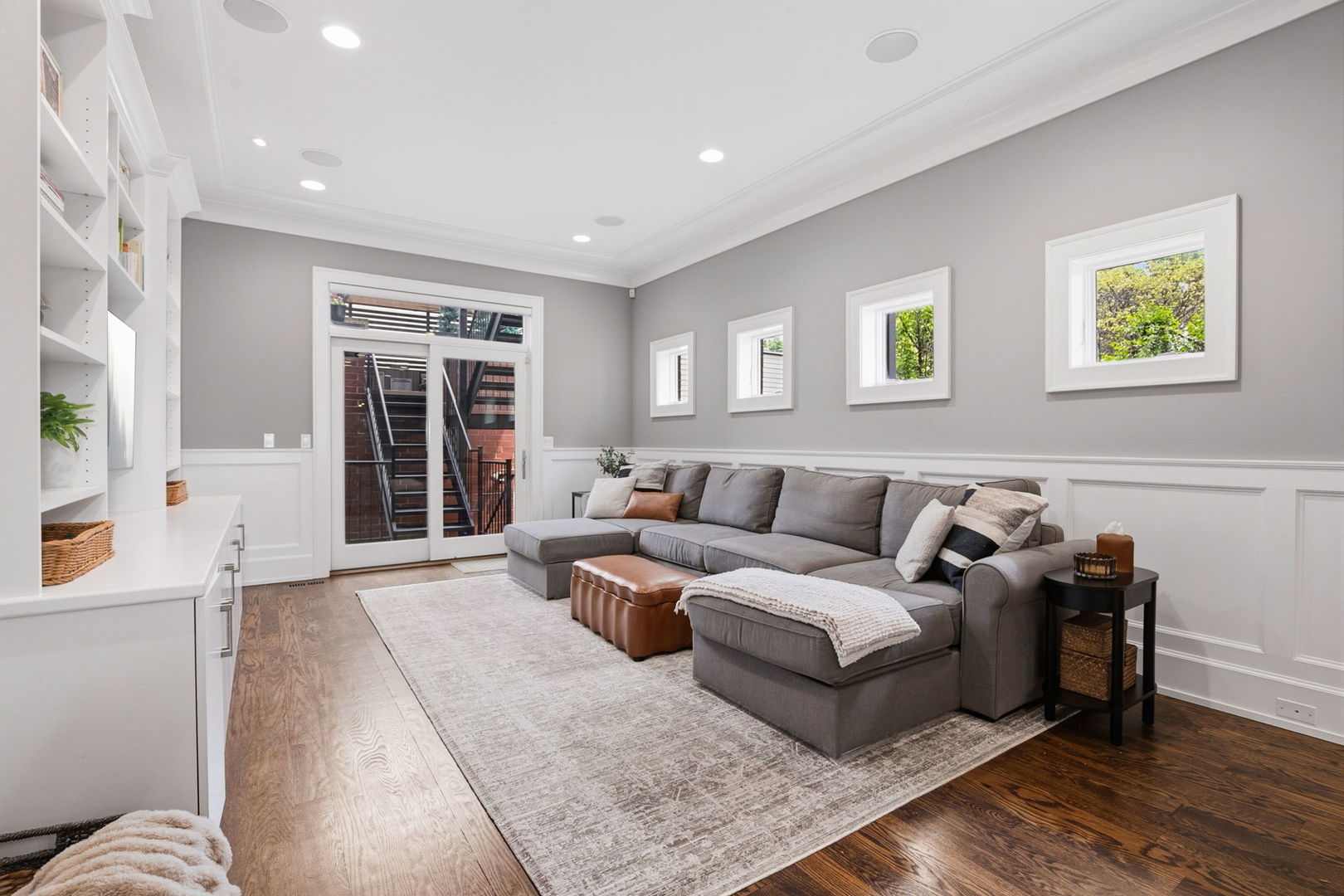 2717 N Racine Avenue Unit: 1