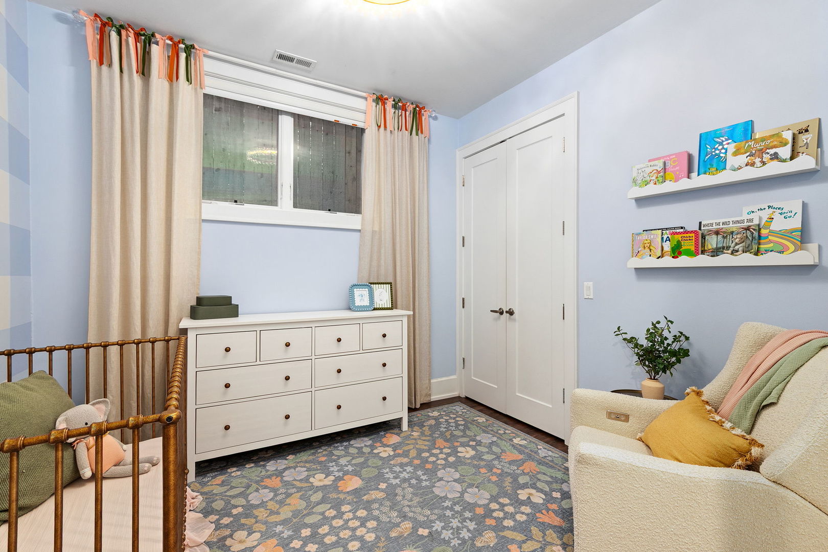 2717 N Racine Avenue Unit: 1