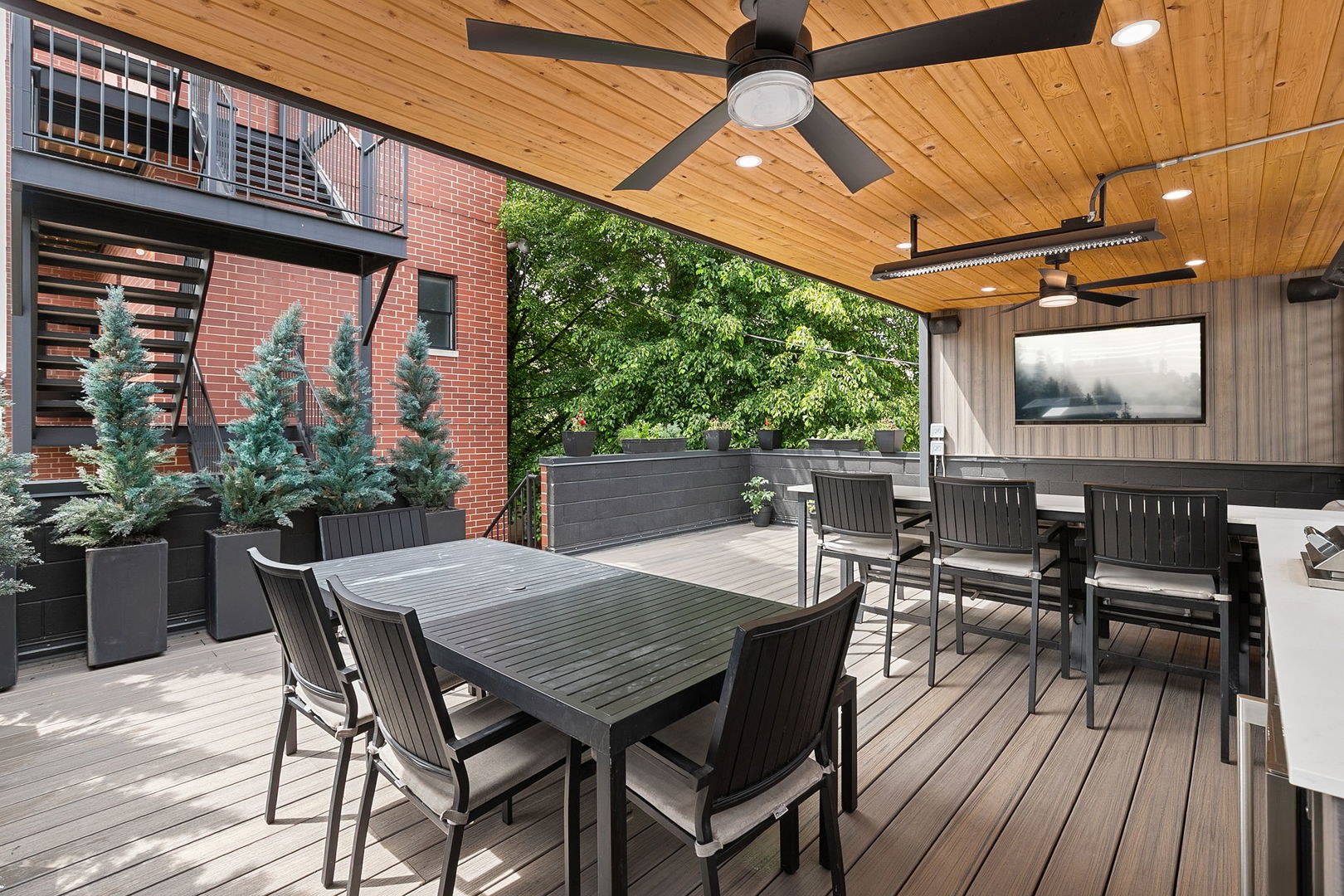 2717 N Racine Avenue Unit: 1