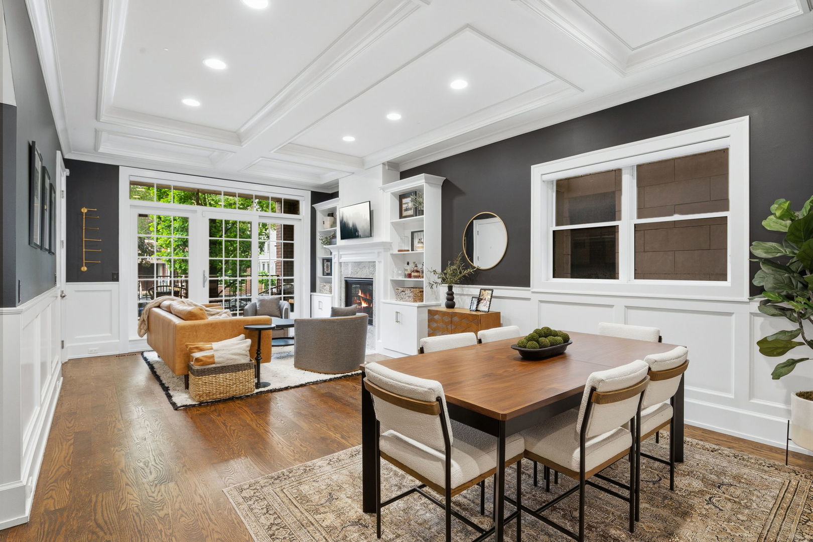 2717 N Racine Avenue Unit: 1