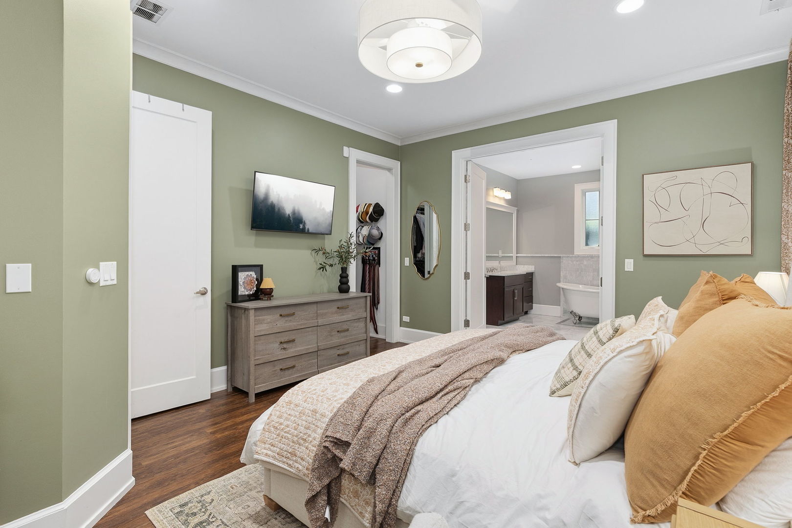 2717 N Racine Avenue Unit: 1
