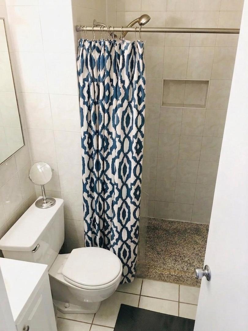 720 W Gordon Terrace Unit: 17C