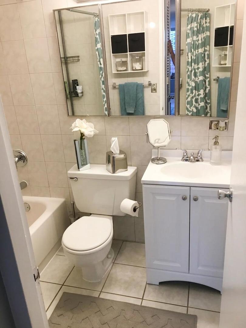 720 W Gordon Terrace Unit: 17C