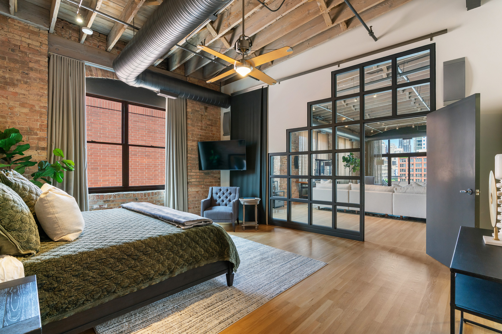 420 W Grand Avenue Unit: 5D