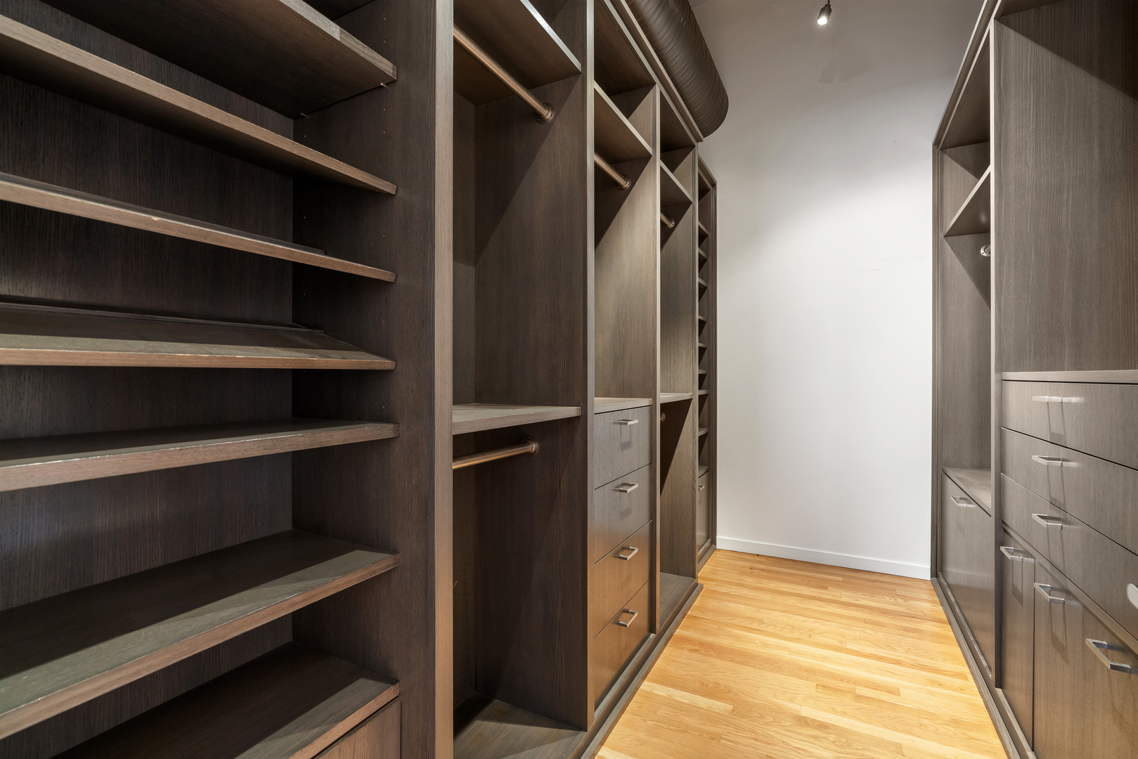 420 W Grand Avenue Unit: 5D