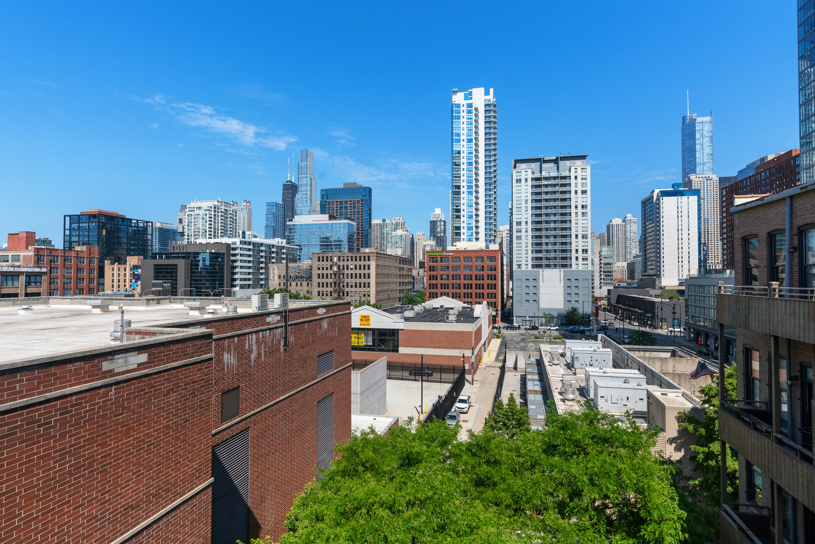 420 W Grand Avenue Unit: 5D