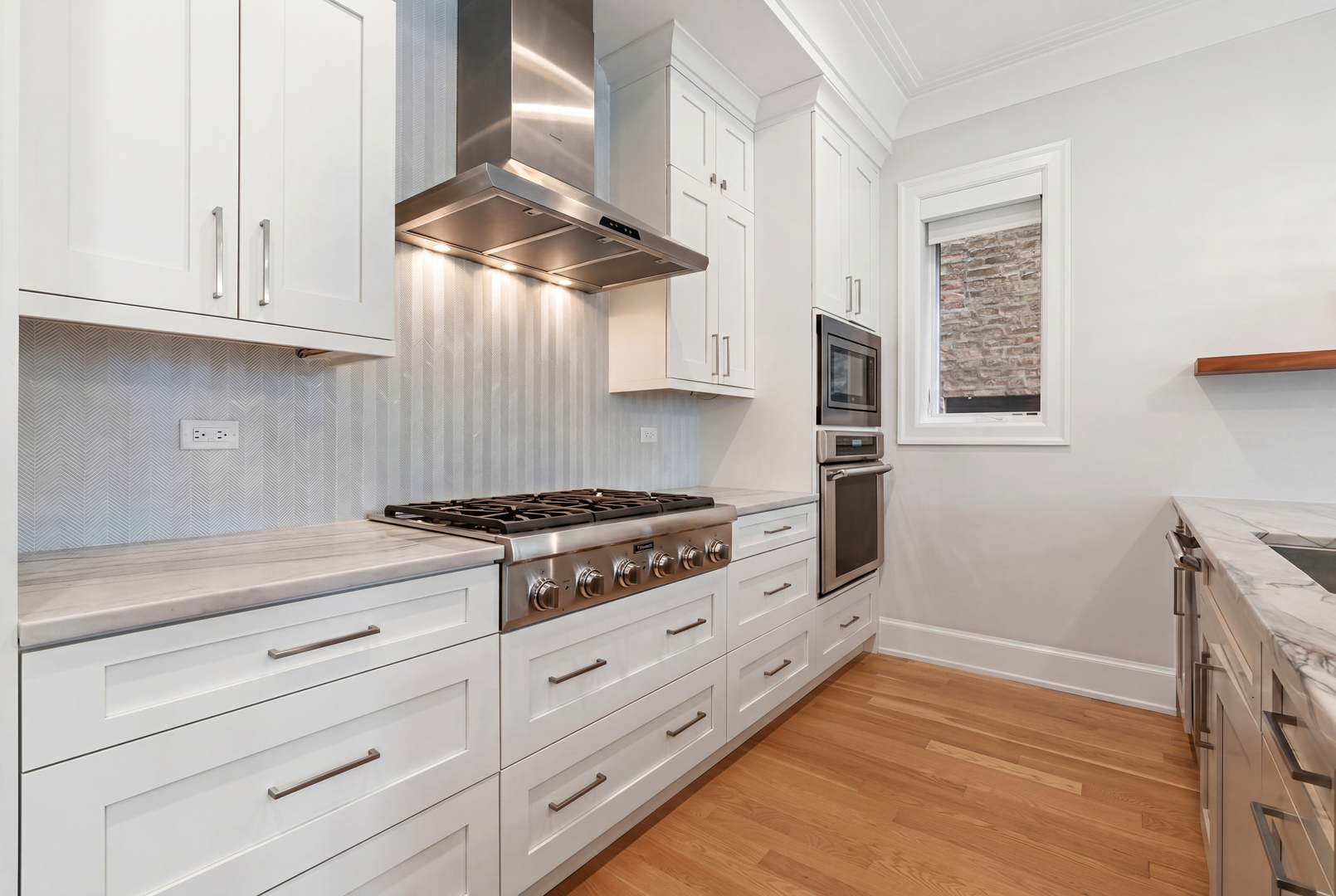2738 N Racine Avenue Unit: 1w