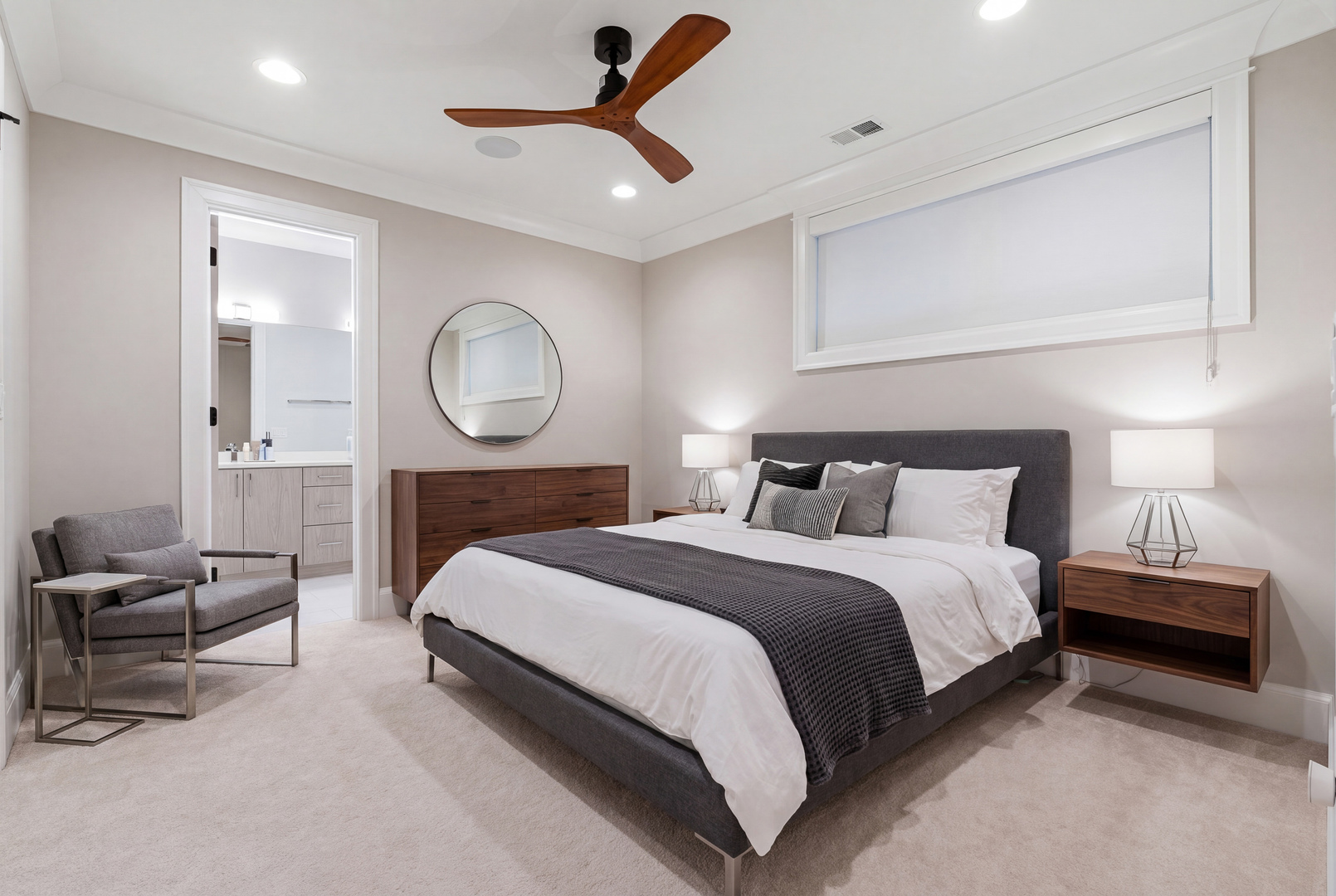 2738 N Racine Avenue Unit: 1w