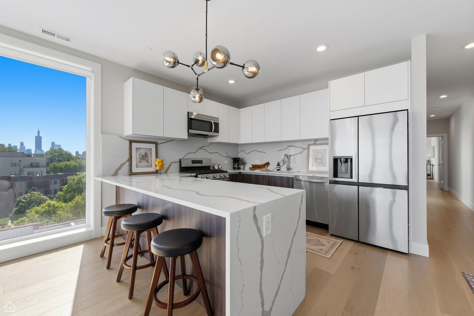 2342 W Adams Street Unit: 505