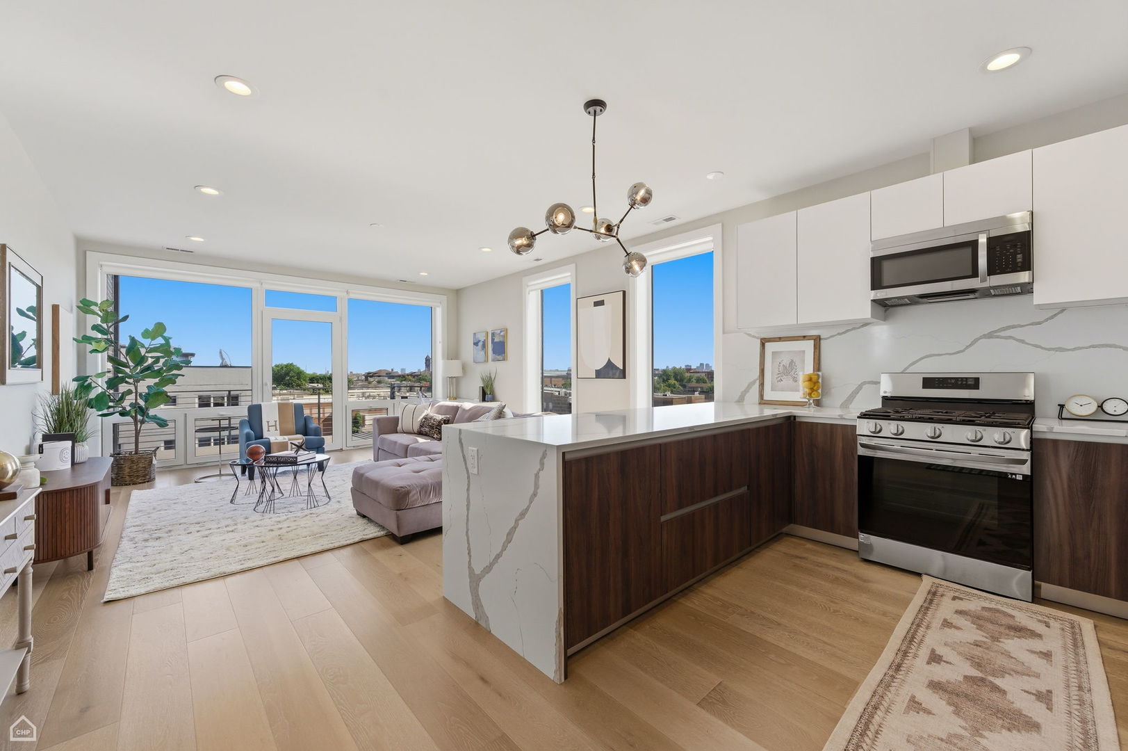 2342 W Adams Street Unit: 505