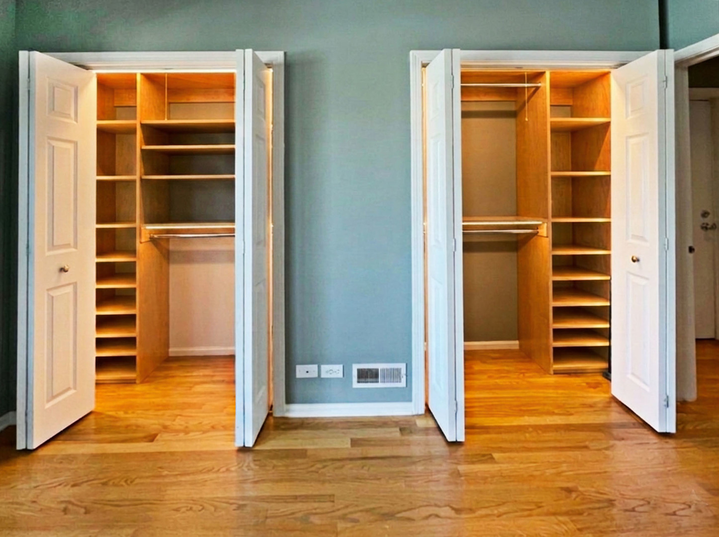4315 N Richmond Street Unit: 2N
